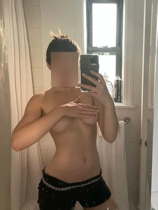 Susie - Pohlaď si moje mladé a hebké tělíčko. - inzertní portál edevky.cz to je sex seznamka - sex inzerce - společnice - escort