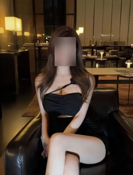 Vivi - Už si zasunul luxusní asiatce ptáka do análu? Ne? Máš možnost... - inzertní portál edevky.cz to je sex seznamka - sex inzerce - společnice - escort