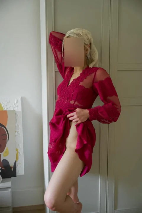 Laura - Můžeš mi ho strčit do všech dírek... - inzertní portál edevky.cz to je sex seznamka - sex inzerce - společnice - escort
